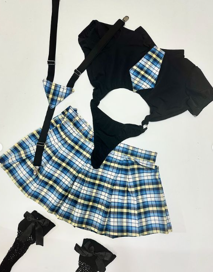 DISFRAZ COLEGIALA SEXY